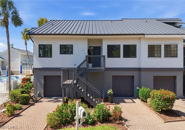 4th image of 17062 Marina Cvs Ln, Fort Myers, FL 33908 | MLS# 226007503
