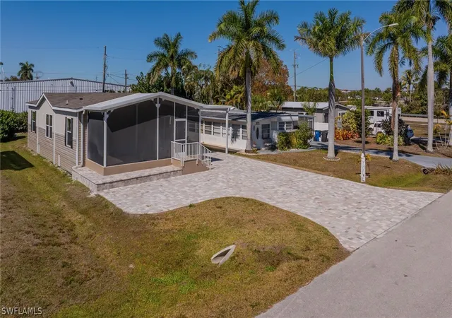 3rd image of 16050 Tierra Plz, Fort Myers, FL 33908 | MLS# 226009620