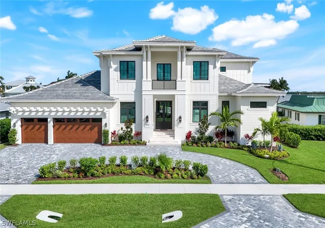 Photo 1 of Single family home for sale at 960 Iris Ct, Marco Island, FL 34145 | MLS# 226009726 | Listing updated on 2026-07-15