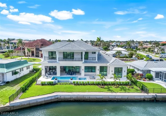 Photo 2 of Single family home for sale at 960 Iris Ct, Marco Island, FL 34145 | MLS# 226009726 | Listing updated on 2026-07-15