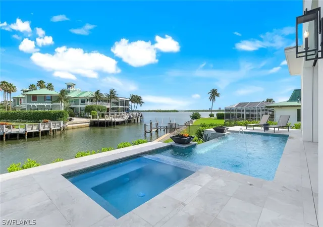 Photo 3 of Single family home for sale at 960 Iris Ct, Marco Island, FL 34145 | MLS# 226009726 | Listing updated on 2026-07-15