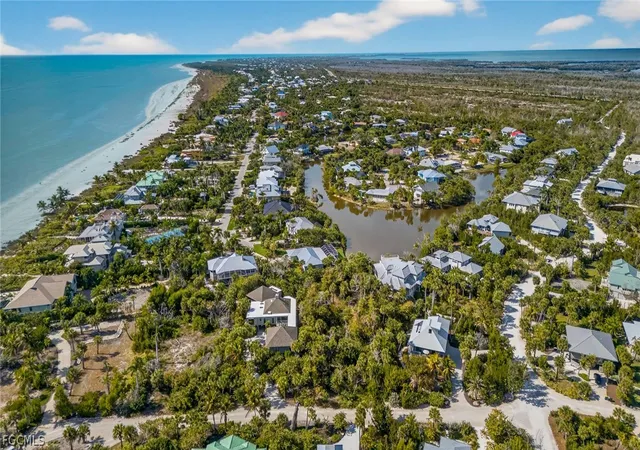 5th image of 933 Strangler Fig Ln, Sanibel, FL 33957 | MLS# 2026010837