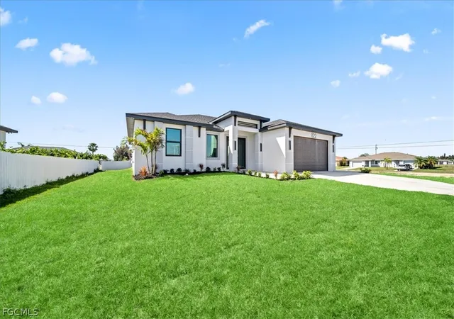 Photo 4 of Sale Pending at 822 NE 19th Street, Cape Coral, FL 33909 | MLS# 2026010969 | Listing updated on 2026-07-01