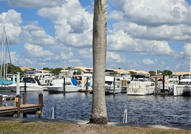 4th image of 25069 Peacock Ln #101, Naples, FL 34114 | MLS# 226009696