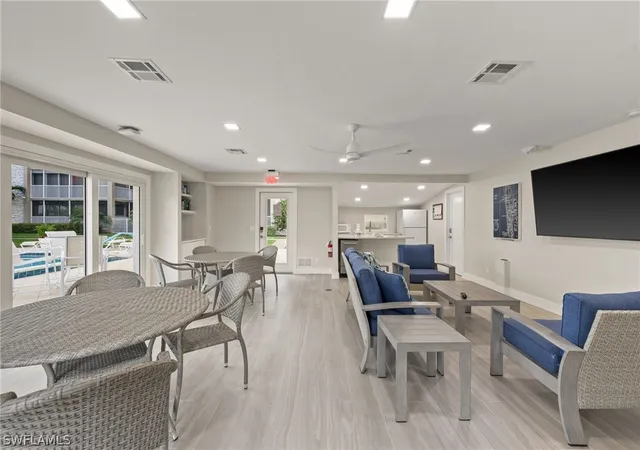 2nd image of 2880 Gulf Shore Blvd N, Naples, FL 34103