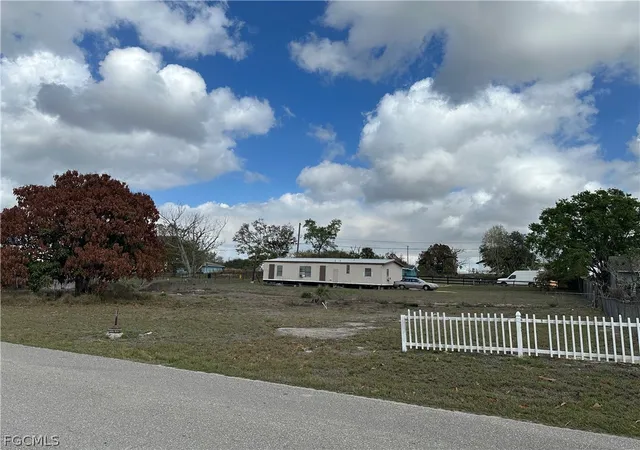2nd image of 108 Anderson St, Lake Placid, FL 33852 | MLS# 2026011062