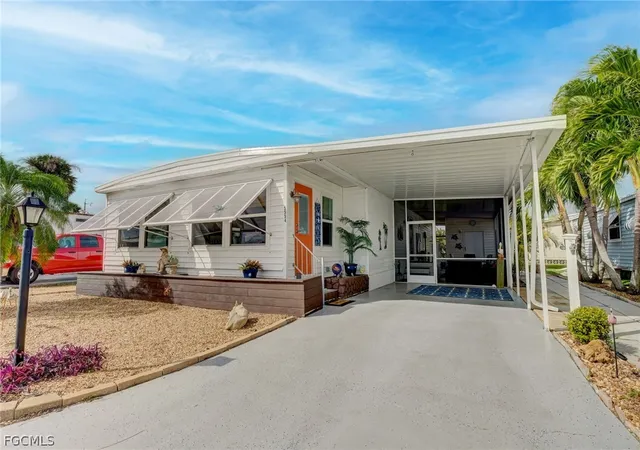 Photo 1 of Manufactured home for sale at 5554 Sir Walter Way, North Fort Myers, FL 33917 | MLS# 2026011132 | Listing updated on 2026-10-07