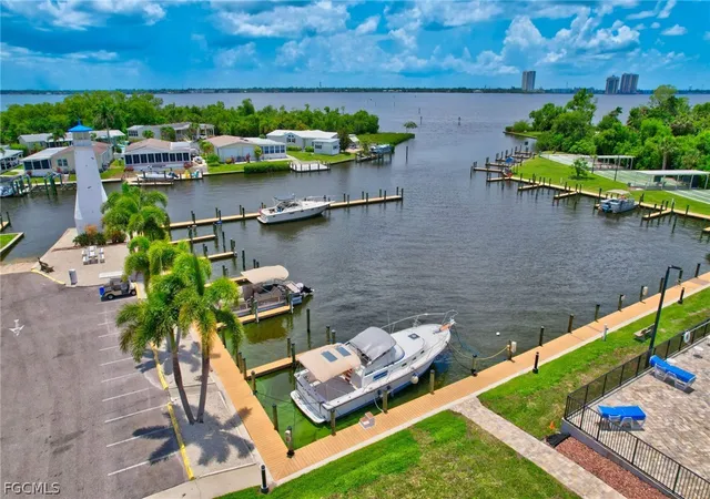 Photo 2 of Manufactured home for sale at 5554 Sir Walter Way, North Fort Myers, FL 33917 | MLS# 2026011132 | Listing updated on 2026-10-07