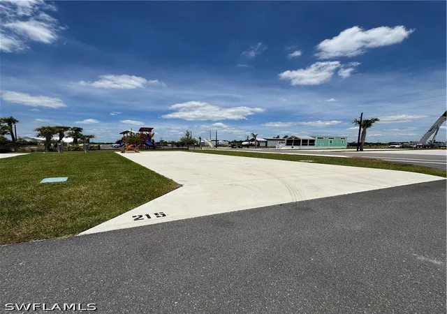 4th image of 215 Club Ln, Punta Gorda, FL 33982 | MLS# 226009812