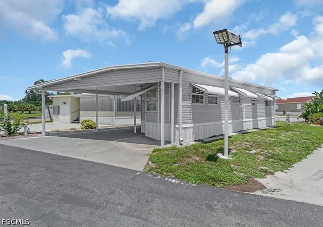 3rd image of 1159 Daniels Rd #74, Moore Haven, FL 33471 | MLS# 2026011295
