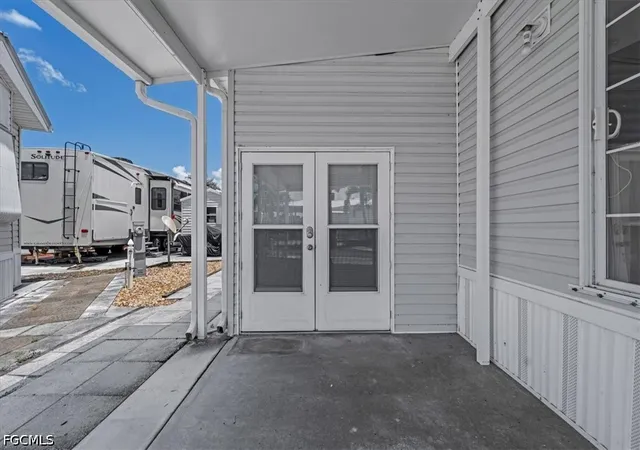 4th image of 1159 Daniels Rd #74, Moore Haven, FL 33471 | MLS# 2026011295