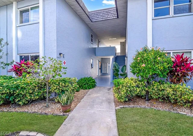 Homes for sale in North Fort Myers, FL | 3366 N Key Drive, North Fort Myers, FL 33903 | Houzeo