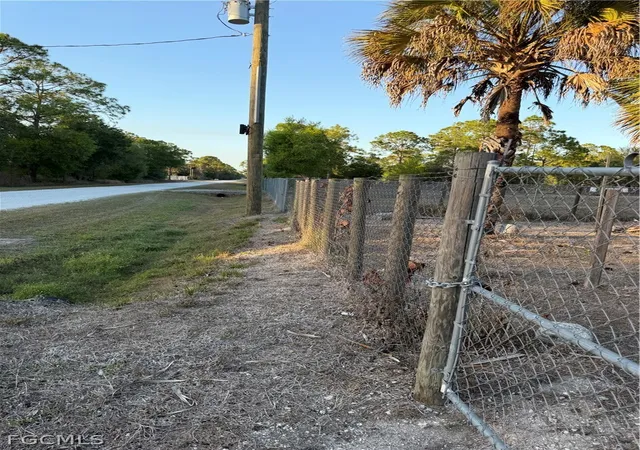 2nd image of 535 N Kennel St, Clewiston, FL 33440 | MLS# 2026011398