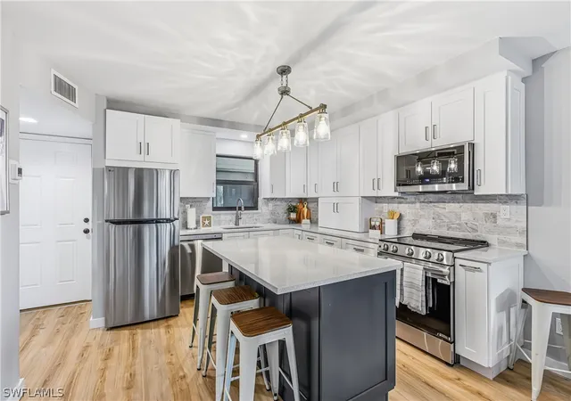 5th image of 1027 Anglers Cvs #B301, Marco Island, FL 34145 | MLS# 226010190