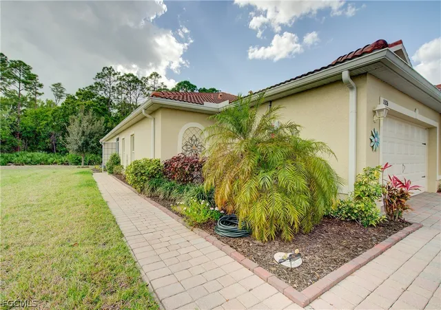 Homes for sale in Alva, FL | 15216 Ligustrum Ln, Alva, FL 33920 | MLS# 2026011499