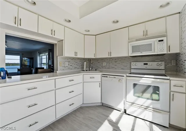 Homes for sale in Longboat Key, FL | 4440 Exeter Dr, Longboat Key, FL 34228 | MLS# 2026011631