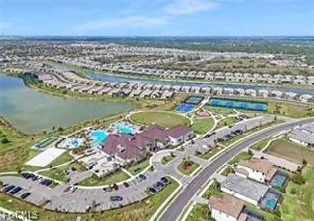 43rd image of 14040 Pine Lodge Ln, Fort Myers, FL 33913 | MLS# 2026011682