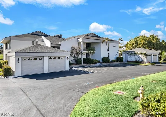 5th image of 16580 Waters Edge Ct, Fort Myers, FL 33908