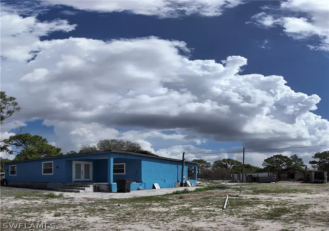 1st image of 425 N Lindero St, Clewiston, FL 33440 | MLS# 226010490