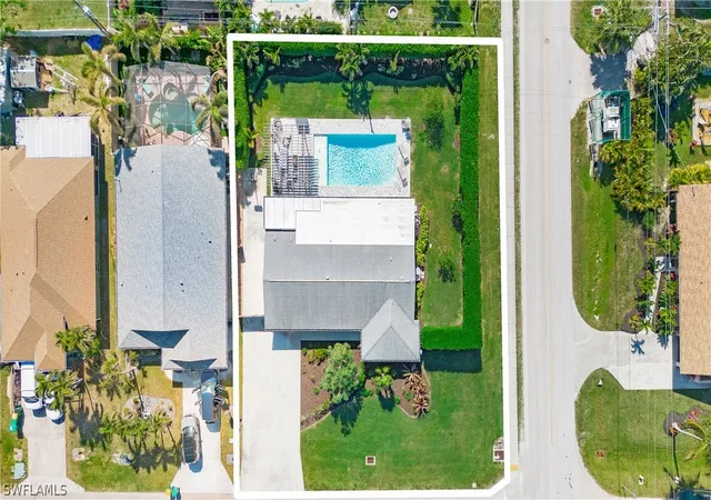 Photo 2 of Single family home for sale at 800 100th Avenue N, Naples, FL 34108 | MLS# 226010371 | Listing updated on 2026-03-26