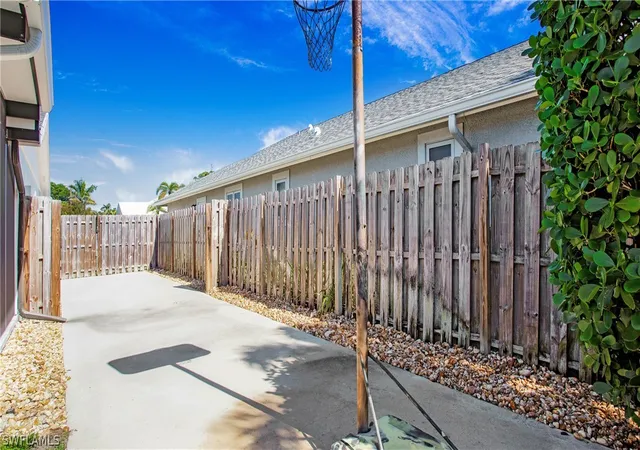 Photo 41 of Single family home for sale at 800 100th Avenue N, Naples, FL 34108 | MLS# 226010371 | Listing updated on 2026-10-04