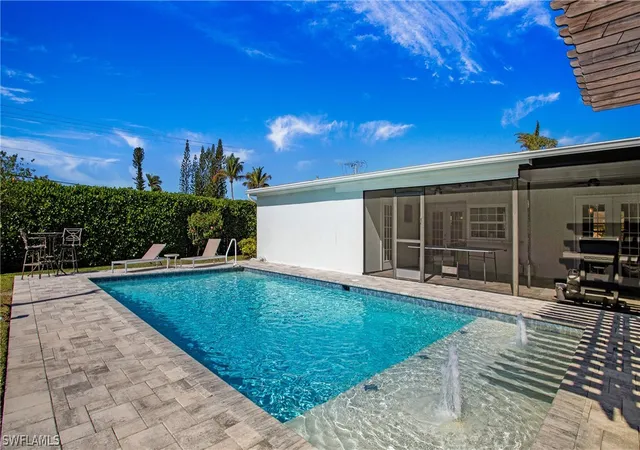 Photo 3 of Single family home for sale at 800 100th Avenue N, Naples, FL 34108 | MLS# 226010371 | Listing updated on 2026-03-26