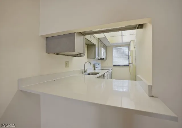 Listing Photo 4 - Condo for sale in building located at 5369 Treetops Dr, Naples, FL 34113 - Unit #M102