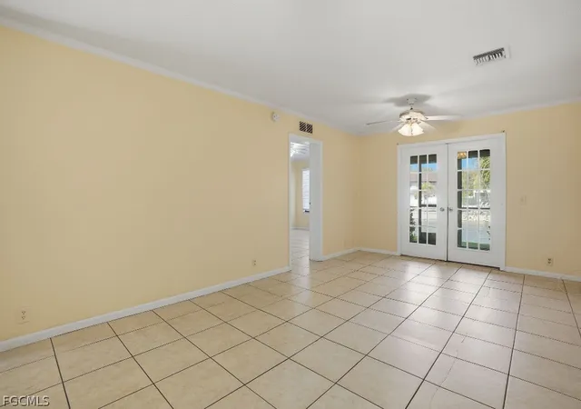Listing Photo 5 - Condo for sale in building located at 5369 Treetops Dr, Naples, FL 34113 - Unit #M102