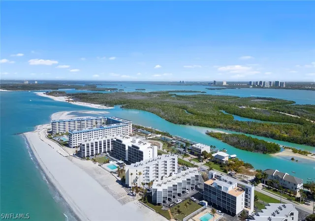 Listing Photo 4 - Condo for sale in building located at 25820 Hickory Blvd, Bonita Springs, FL 34134 - Unit #402
