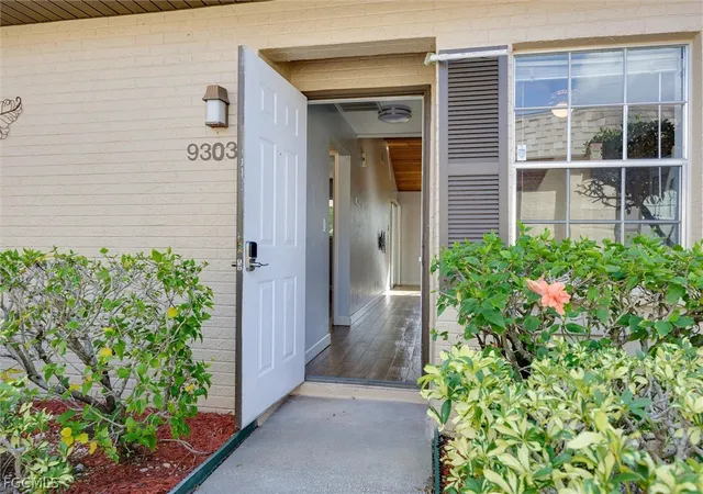 Photo 2 of Townhouse for sale at 9303 Lennex Ln, Fort Myers, FL 33919 | MLS# 2026011981 | Listing updated on 2026-10-01