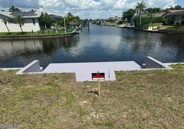 Photo 3 of Land for sale at 1025 Se 20th Avenue, Cape Coral, FL 33990 | MLS# 2026012214 | Listing updated on 2026-06-10