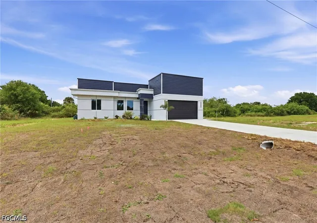 2nd image of 3004 Iris Cir, Labelle, FL 33935 | MLS# 2026012238