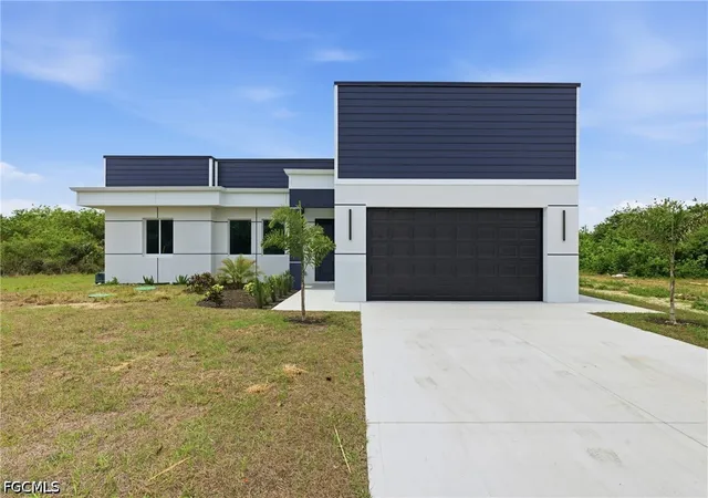 3rd image of 3004 Iris Cir, Labelle, FL 33935 | MLS# 2026012238