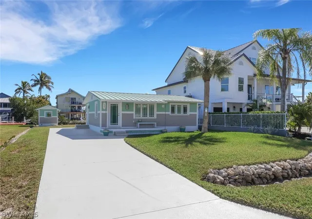 Photo 1 of Single family home for sale at 1278 Rainbow Ct, Naples, FL 34110 | MLS# 226010890 | Listing updated on 2026-09-01