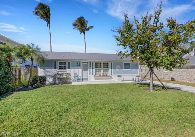 Photo 1 of Single family home for sale at 1293 Rainbow Ct, Naples, FL 34110 | MLS# 226010886 | Listing updated on 2026-09-01