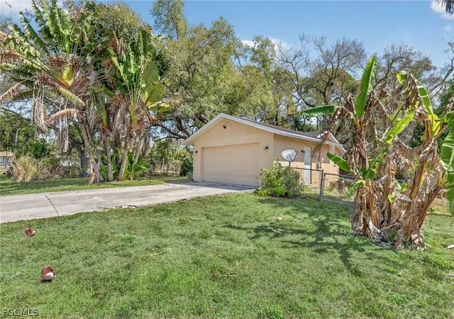 4th image of 1938 Flamingo Dr, North Fort Myers, FL 33917 | MLS# 2026012329