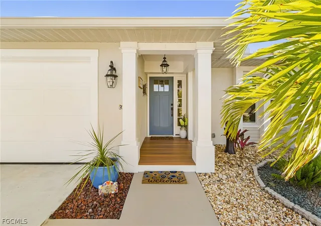 2nd image of 2610 Sw 37th Ter, Cape Coral, FL 33914 | MLS# 2026012340