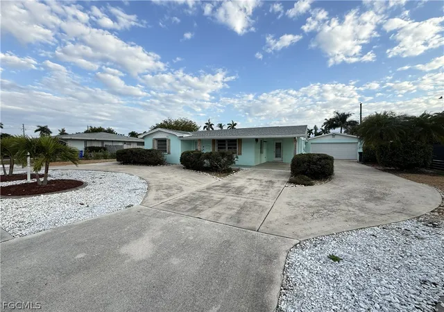 2nd image of 1534 Ricardo Ave, Fort Myers, FL 33901 | MLS# 2026012470