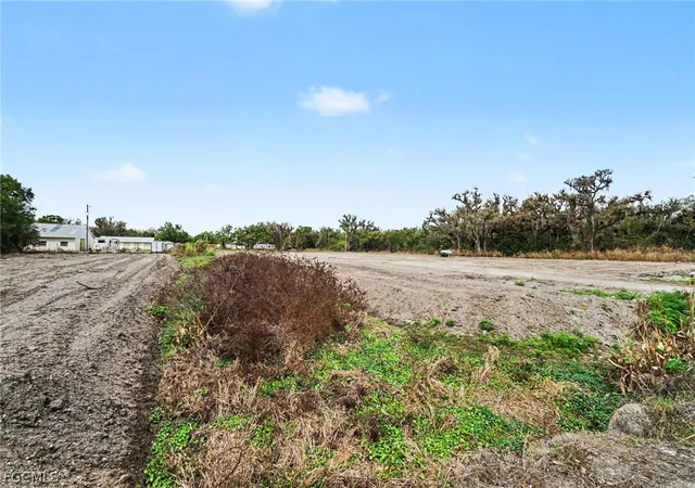 11th image of 1097 Marshall Field Rd, Labelle, FL 33935 | MLS# 2026012490