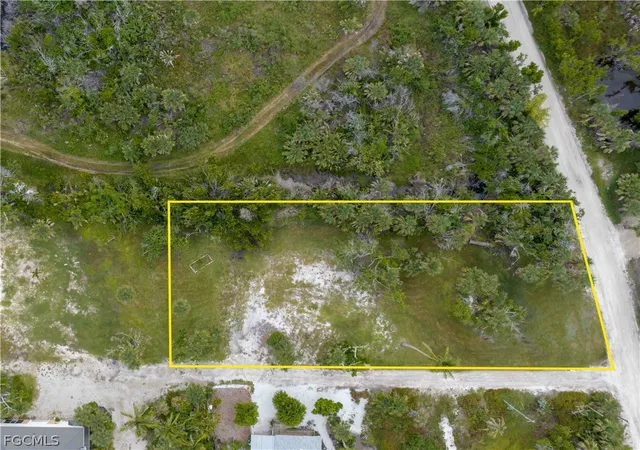 Photo 2 of Land for sale at 393 & 401 Raintree Pl, Sanibel, FL 33957 | MLS# 2026012645 | Listing updated on 2026-08-31