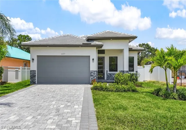 Photo 1 of Single family home for sale at 859 108th Avenue N, Naples, FL 34108 | MLS# 226011400 | Listing updated on 2026-03-14