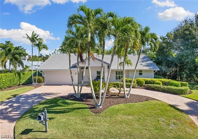 Photo 1 of Single family home for sale at 3720 Parkview Way, Naples, FL 34103 | MLS# 226010906 | Listing updated on 2026-04-14