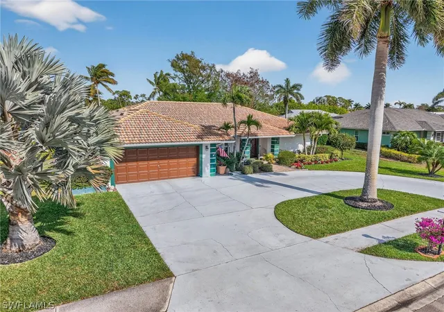 Photo 2 of Single family home for sale at 681 Saint Andrews Blvd, Naples, FL 34113 | MLS# 226011105 | Listing updated on 2026-06-15