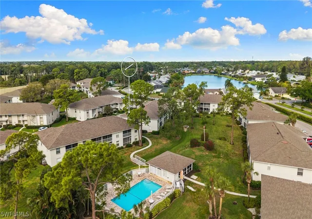 Listing Photo 4 - Condo for sale in building located at 1336 Churchill Cir, Naples, FL 34116 - Unit #K104
