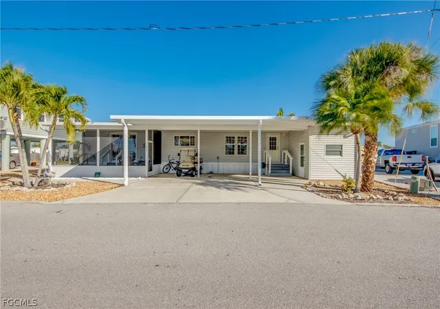 2nd image of 4892 Gulfgate Ln, Saint James City, FL 33956 | MLS# 2026012753