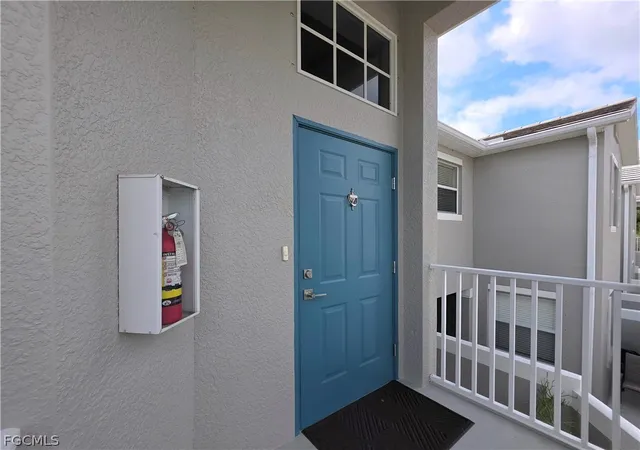 4th image of 12070 Summergate Cir, Fort Myers, FL 33913