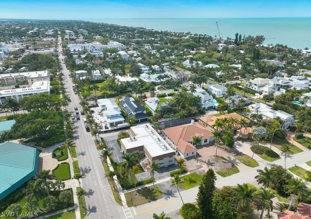 22nd image of 940 3rd St S #201, Naples, FL 34102 | MLS# 226010822