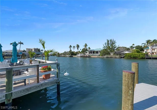 Listing Photo 5 - Condo for sale in building located at 1950 Gulf Shore Blvd N, Naples, FL 34102 - Unit #110