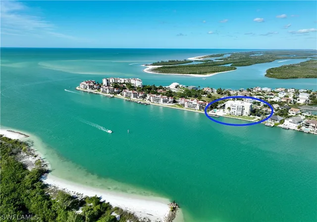 3rd image of 60 Pelican St W #206, Naples, FL 34113 | MLS# 226011183