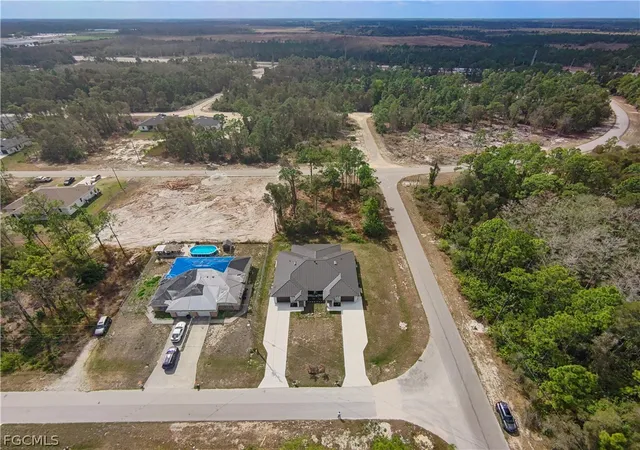 4th image of 526 Knapp St, Lehigh Acres, FL 33974 | MLS# 2026012975